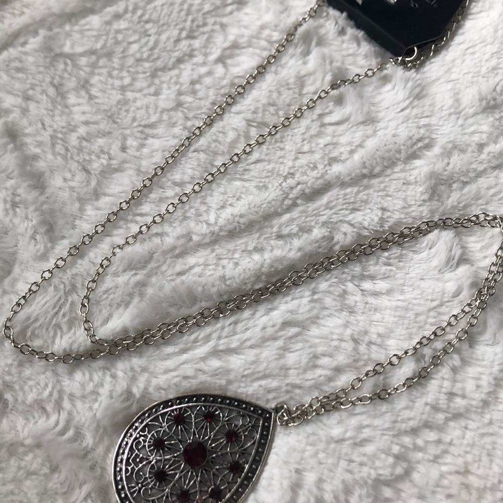 Silver and red stylish necklace set